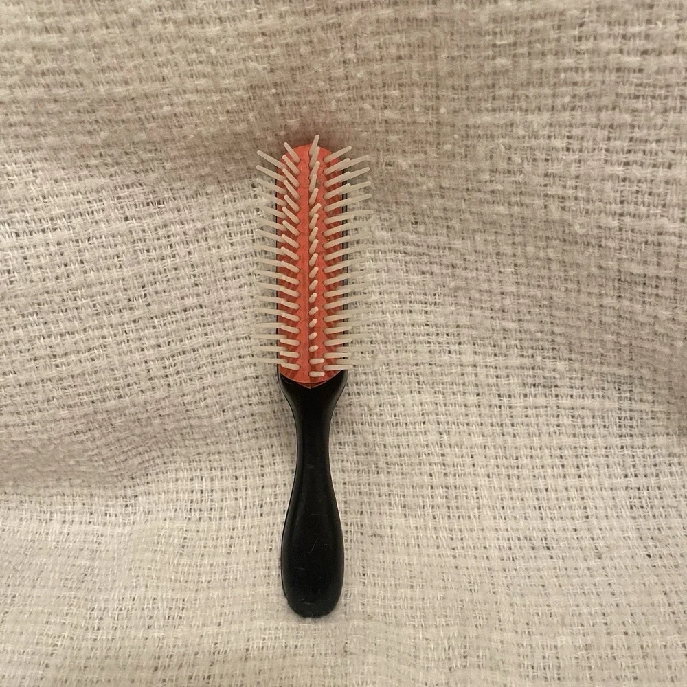 Vintage Hair Brush Flare Style Black HANDLE Ball Tip Bristles Curly Purse Travel